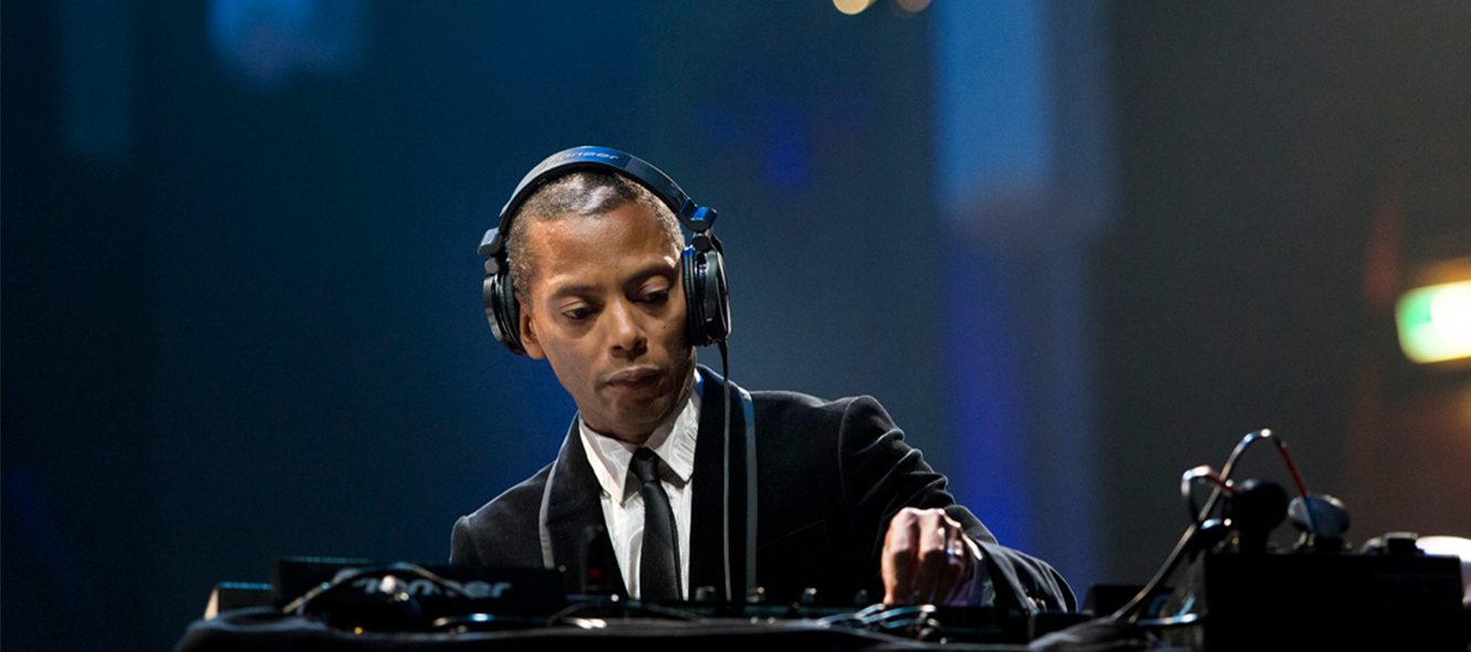 ジェフ・ミルズ × オーケストラによる大阪・東京での再来日公演が決定 block.fm