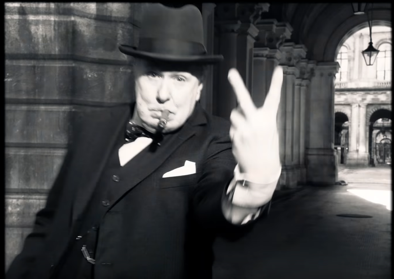 ゲイリー・オールドマン直筆サイン入り超大型写真‥チャーチル Amazon.co.jp: ゲイリーオールドマン直筆サイン入り超大型写真