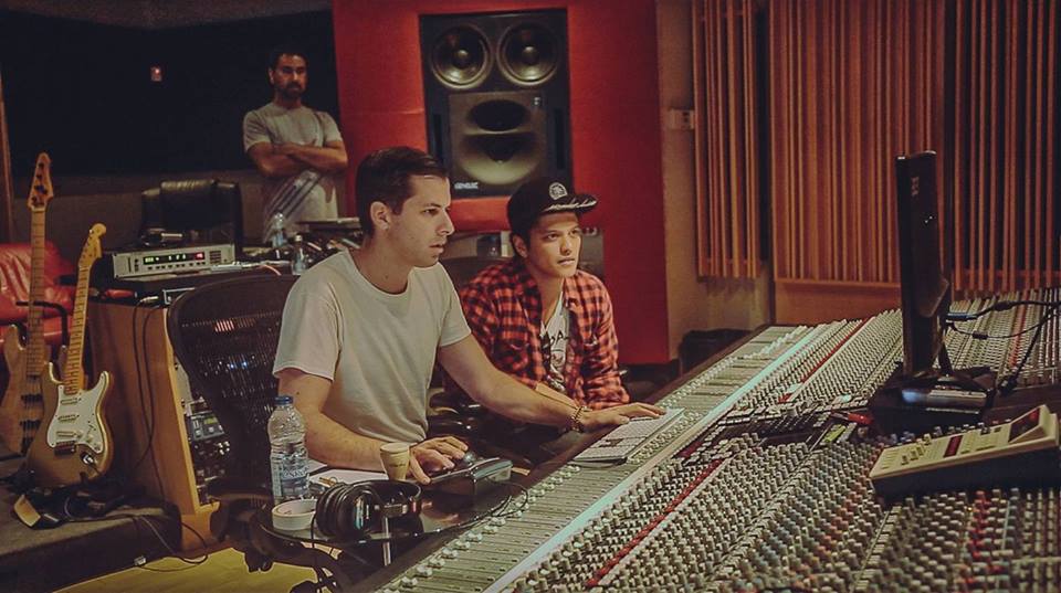 Mark Ronson（マーク・ロンソン）ってどんな人？Bruno Mars（ブルーノ