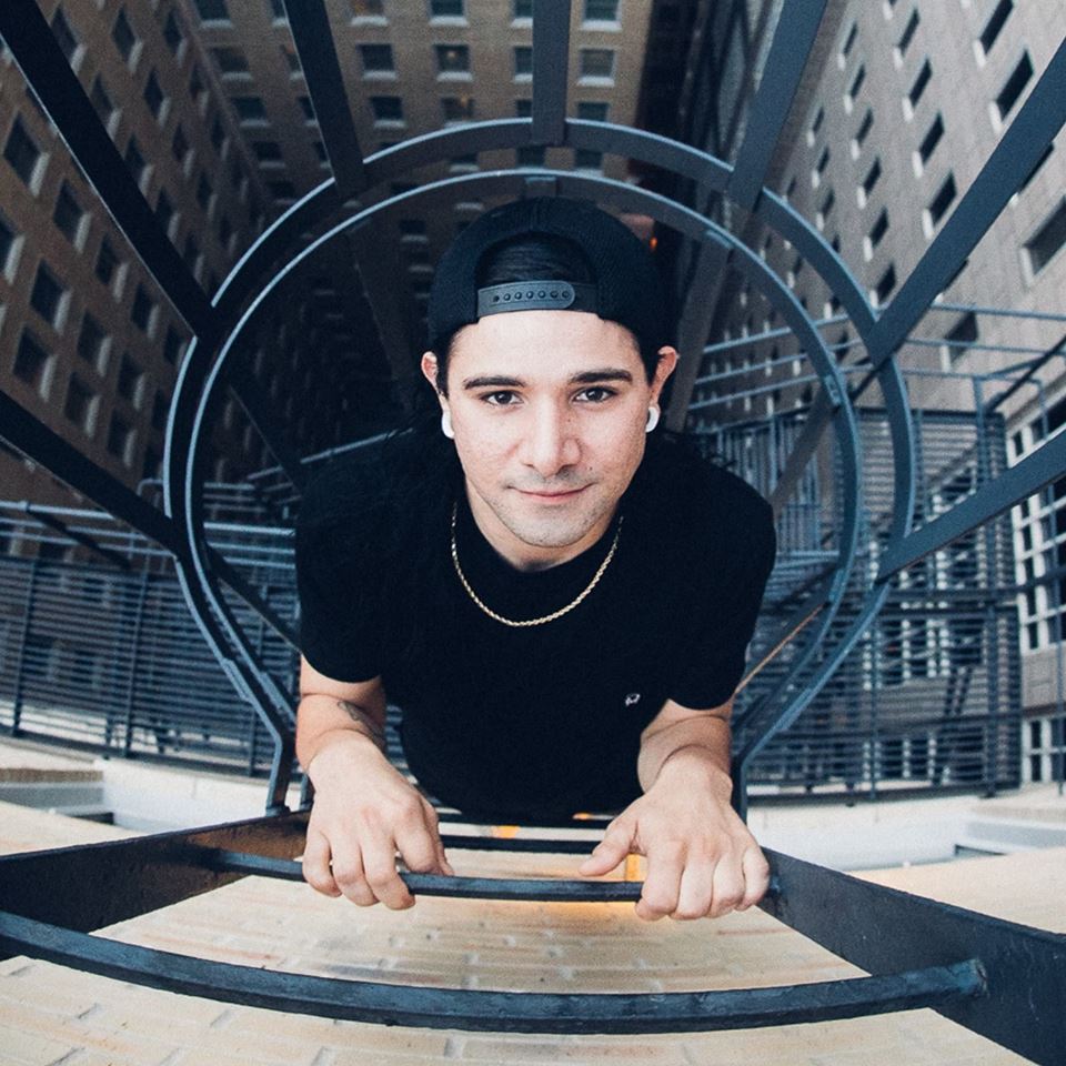 エレクトロミュージシャンSkrillex（スクリレックス）について | block.fm