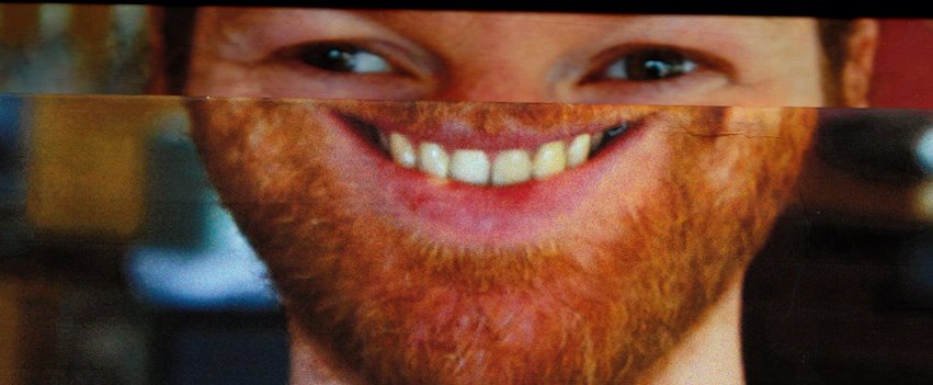 Aphex Twin（エイフェックス・ツイン）名義でさまざまな作品をリリース 