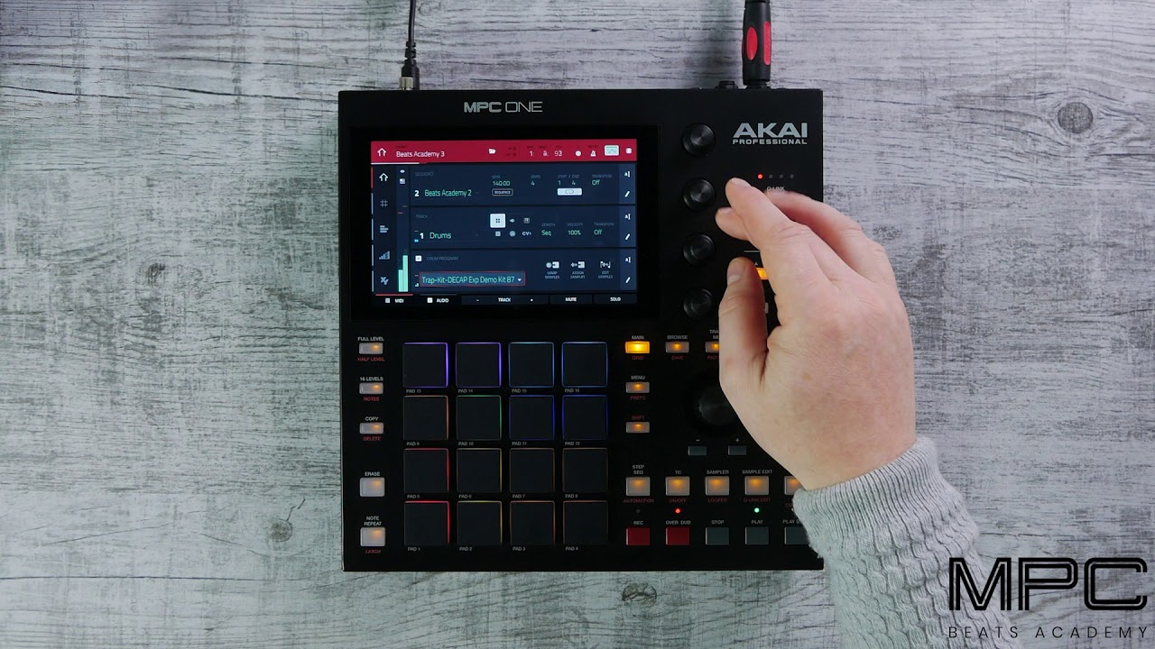 AKAIがコンパクトながら1台で音楽制作できるMPCシリーズ最新機『MPC ONE』を発表 | block.fm