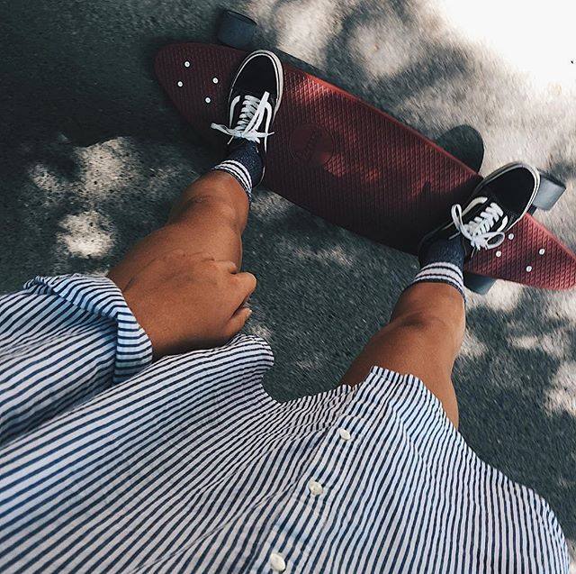 持ち運びできてファッション性も抜群! 実はペニーはスケボー初心者に