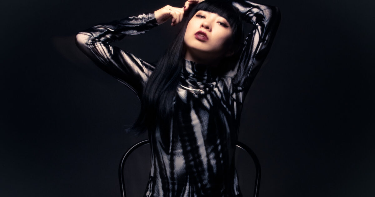 Risa Taniguchi、テクノの名門「CLR」よりBlack Asteroidとの
