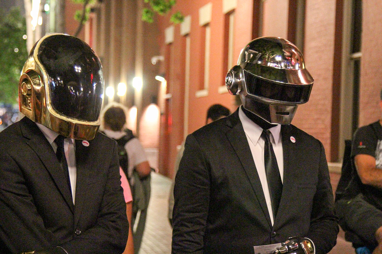 Daft Punkとして最後のMV「Infinity Repeating (2013 Demo) 」が Daft Punkとして最後のMV「Infinity Repeating (2013 Demo) 」が