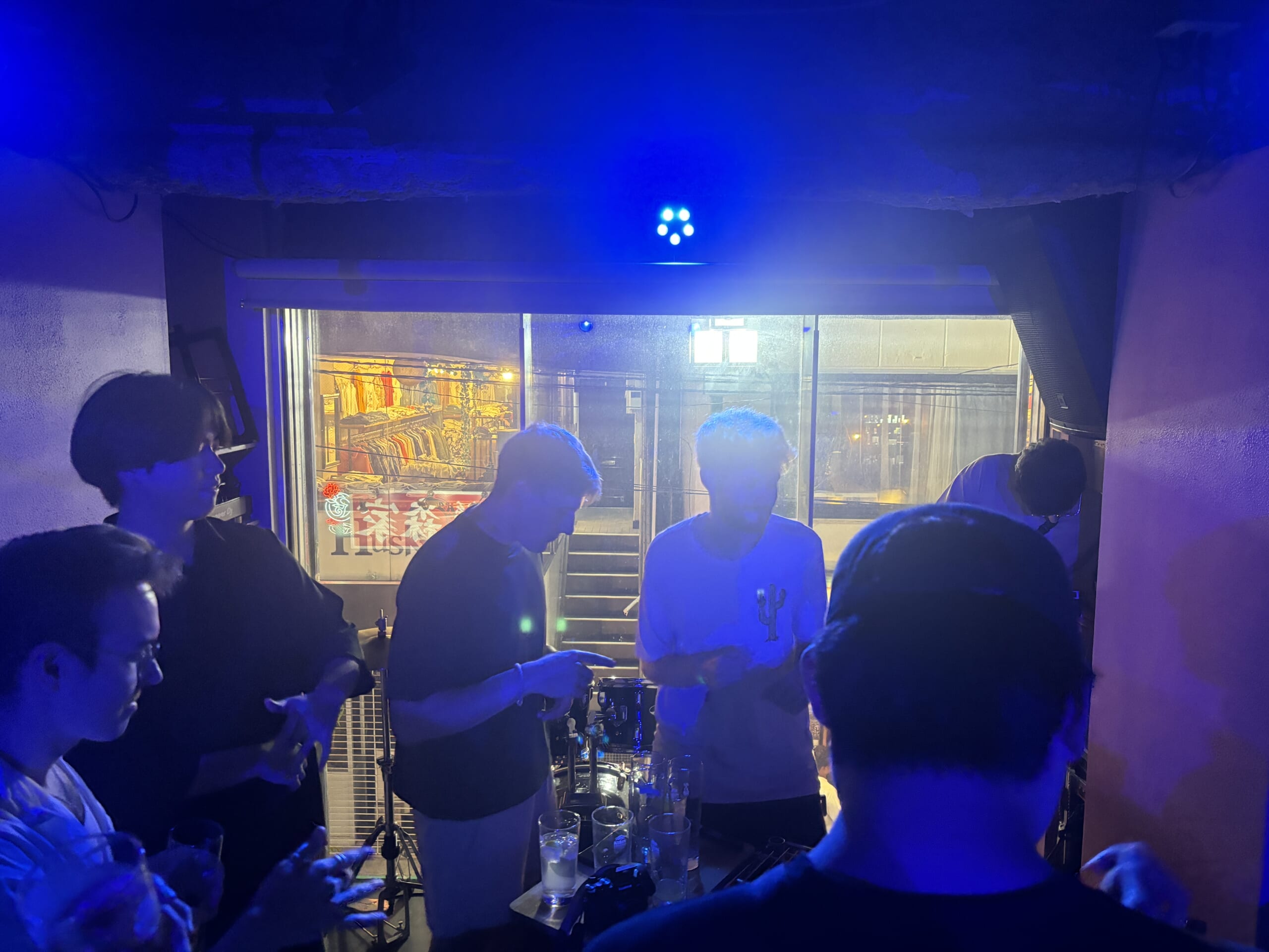 Fred again..最新アルバム『ten days』のリスニングパーティーに潜入