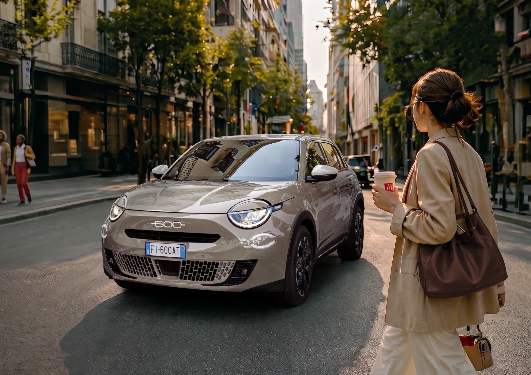 Kan SanoがFIAT「600 Hybrid Caffelatte」と過ごす一日を描いたWeb CM